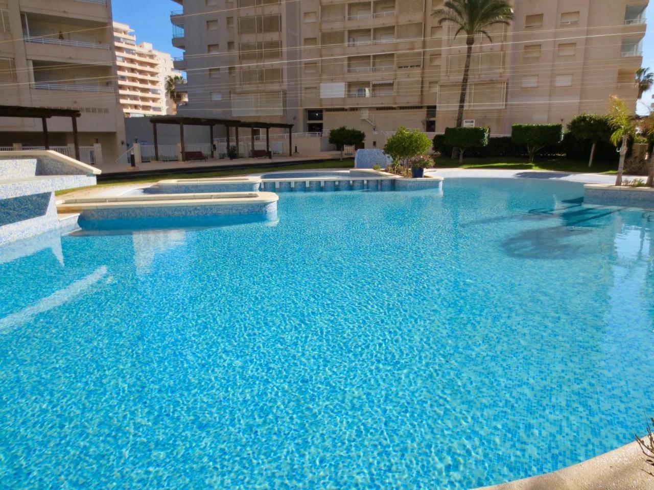 Clubrent - Apartamentos Apolo 17 カルプ エクステリア 写真